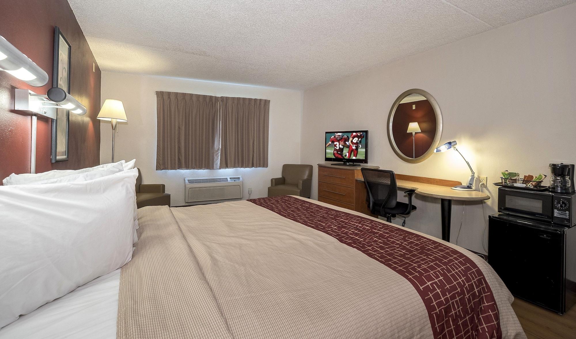 Red Roof Inn & Suites Cleveland - Elyria Exterior foto