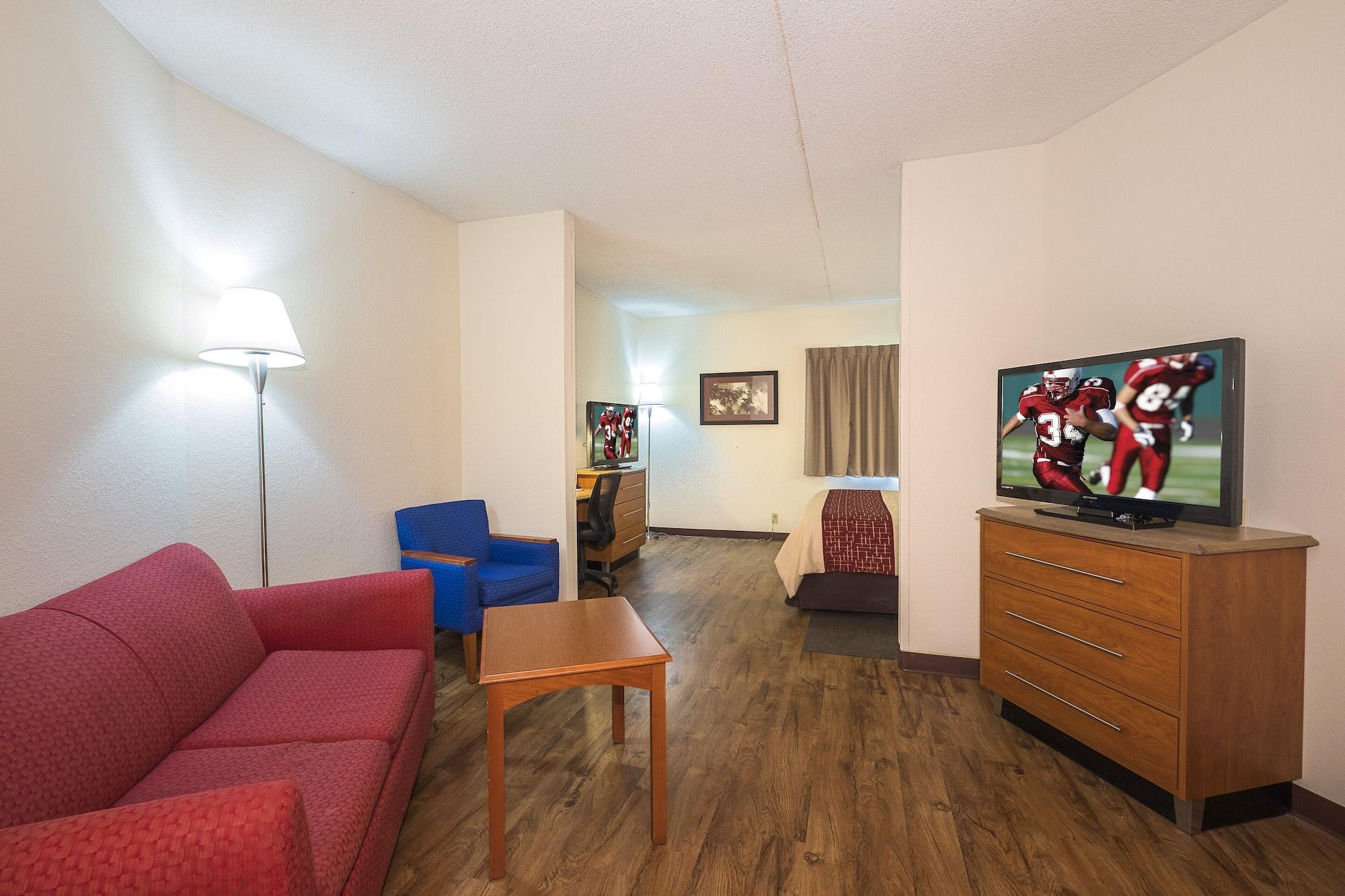 Red Roof Inn & Suites Cleveland - Elyria Exterior foto