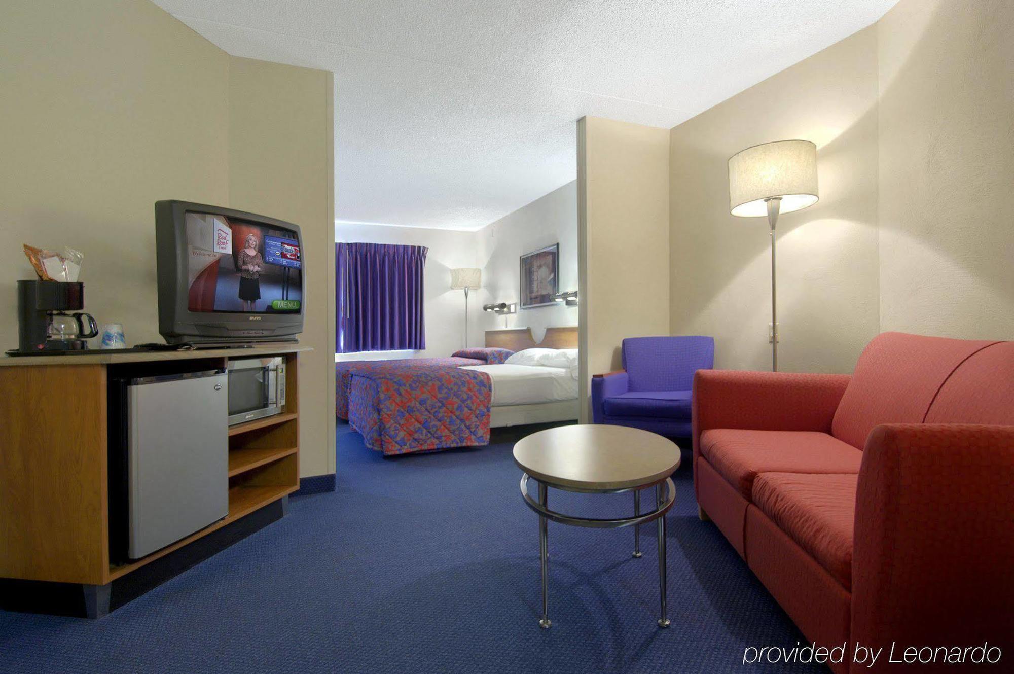 Red Roof Inn & Suites Cleveland - Elyria Exterior foto