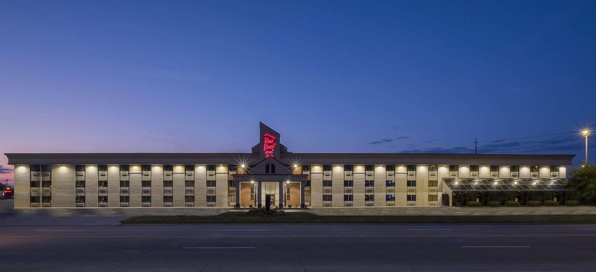 Red Roof Inn & Suites Cleveland - Elyria Exterior foto